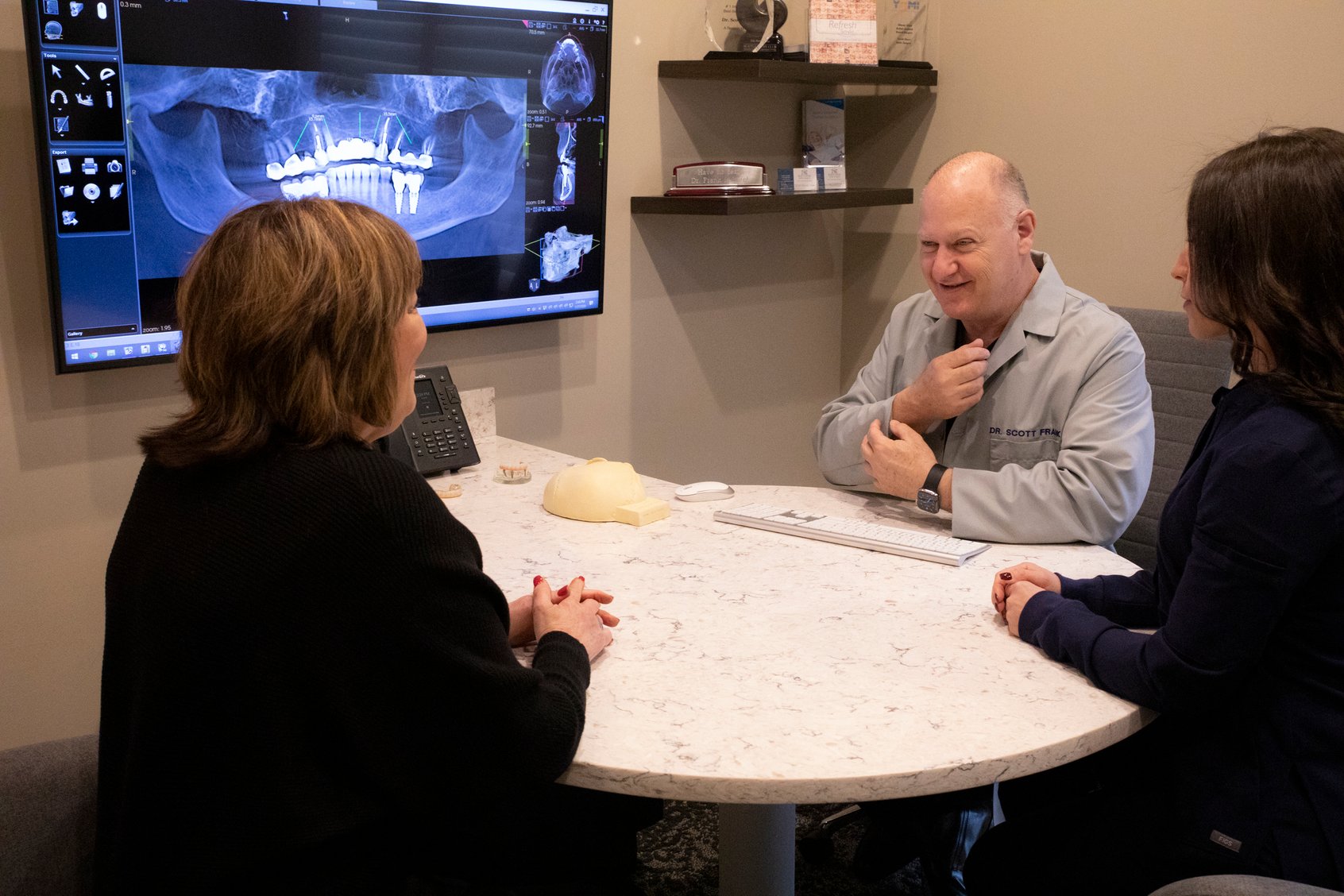 How to Find a Good Dental Implant Surgeon