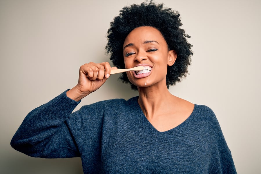 brushing teeth daily healthy routine